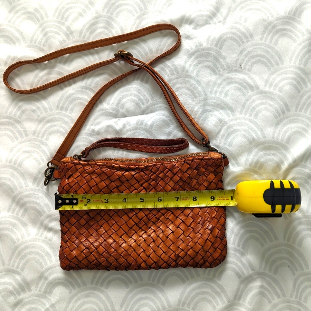 Italian leather crossbody bag Tan - Picture 3 of 4